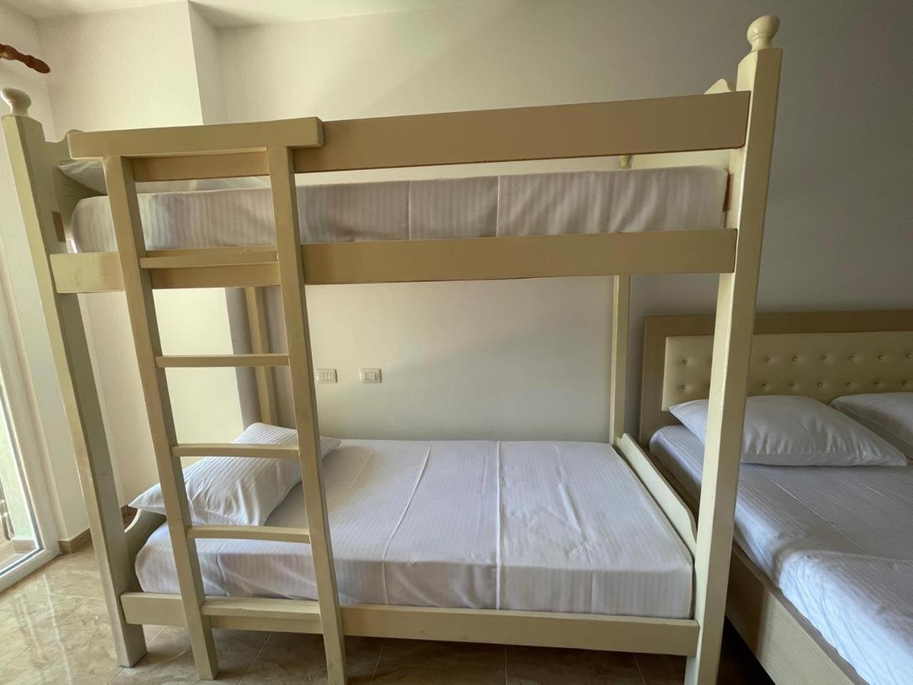 Low Cost Banesa Kosovare Shengjin Exterior photo